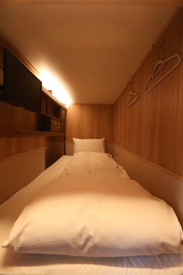 Cabin Inn Kyoto Sanjo Kawaramachi מראה חיצוני תמונה